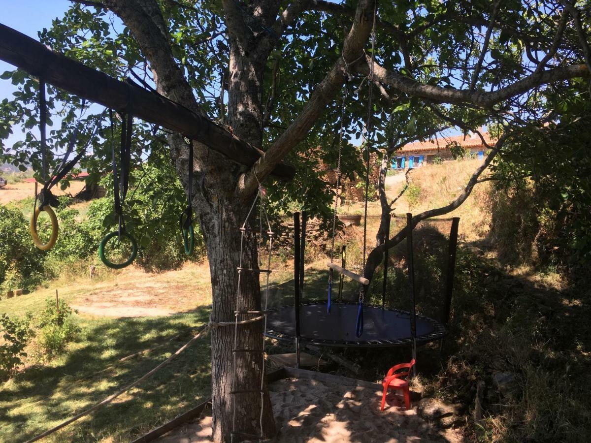 Mosteirinho Negreda Esterno foto